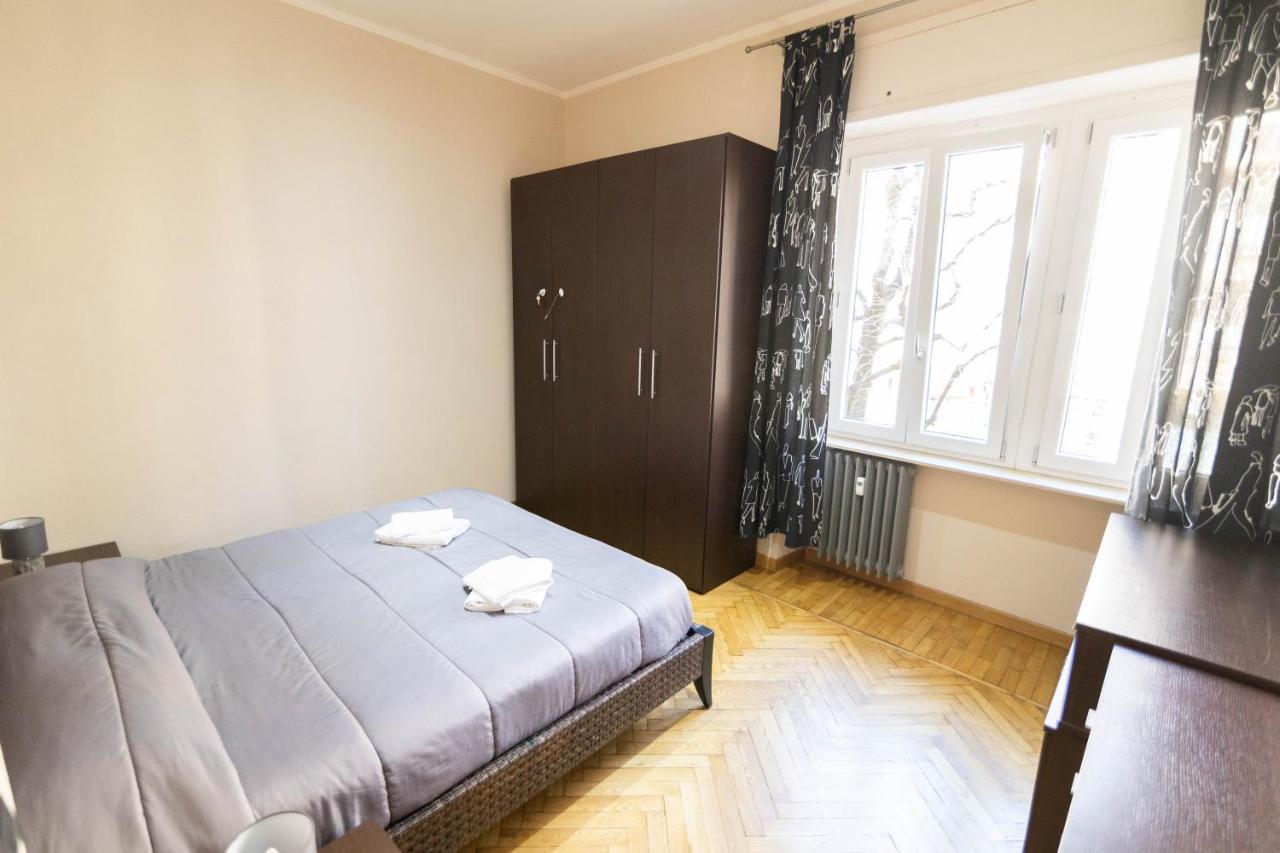 Grazioso Bilocale Comodo Ai Servizi Appartement Cuneo Buitenkant foto